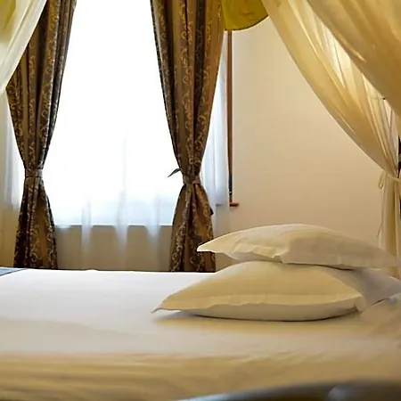 Hanul Fullton Hotel