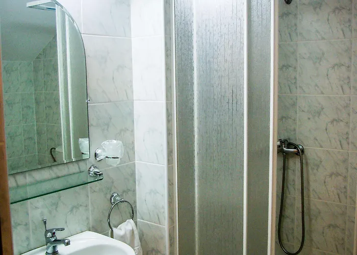 Hanul Fullton Szálloda