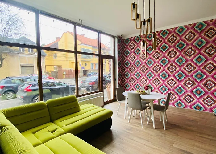 Hanul Fullton Szálloda