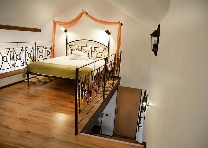 Szálloda Hanul Fullton 3*